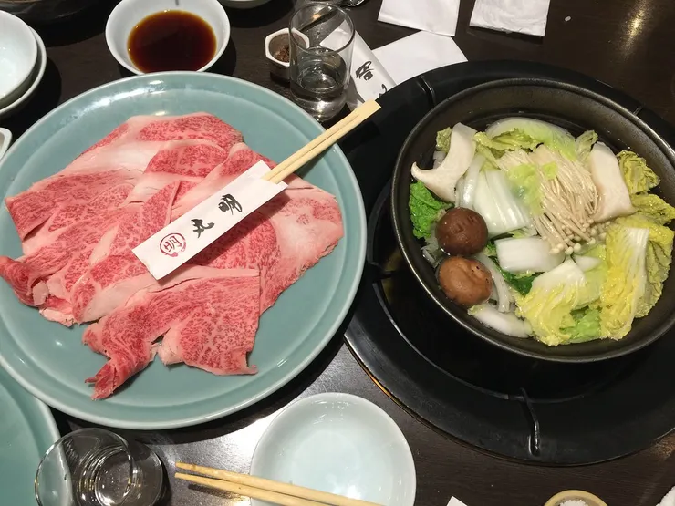 しゃぶしゃぶ（野菜付），二人份 6,980円。&nbsp;