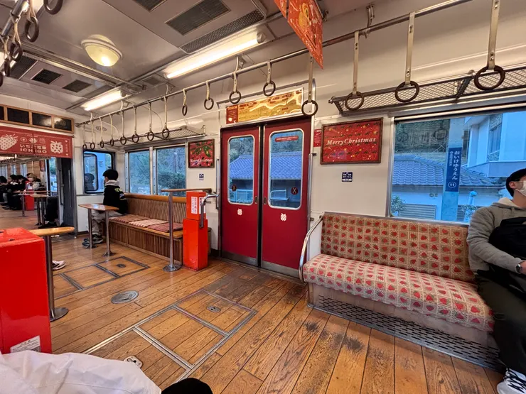 懷舊寧靜的草莓車廂