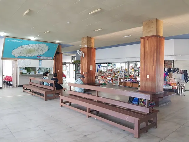 濟州市外長途客運總站的候車室