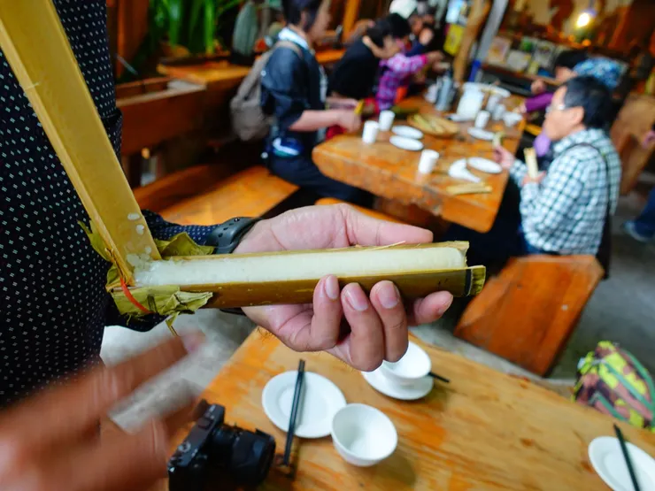 敲開後就可以大快朵頤了