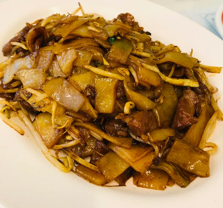 乾炒牛河：熱銷的餐點之一。