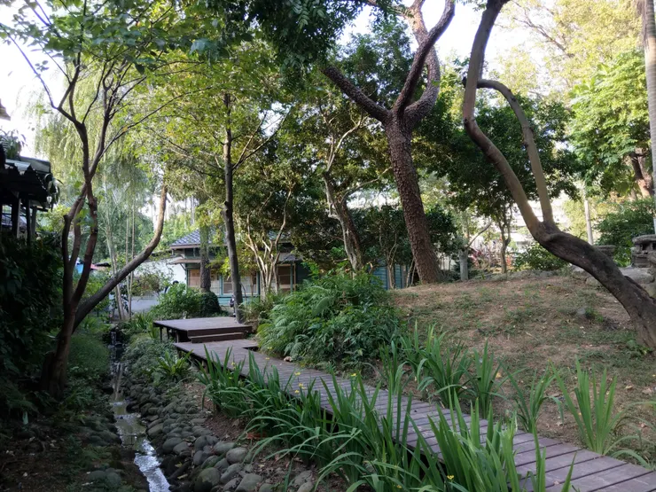 殷海光當年親手挖了一條愚公河，水源取自故居後方的霧裡薛圳