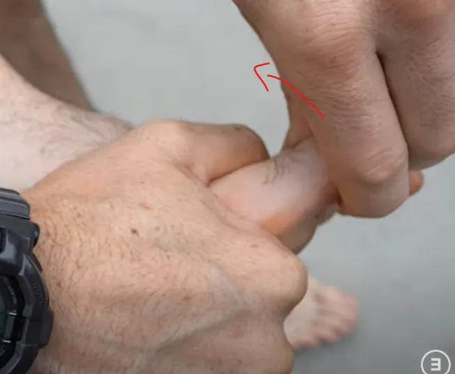 姆指伸展示意圖