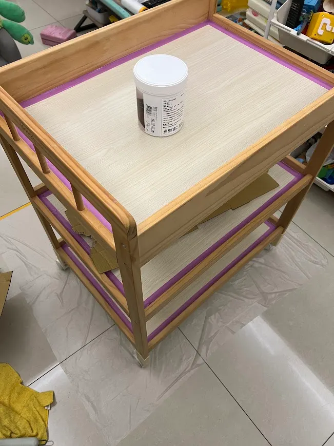 地面貼養生膠帶