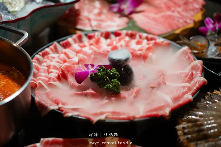 【泰滾泰式火鍋桃園店】當月壽星幾歲就送幾隻蝦!桃園火鍋推薦,