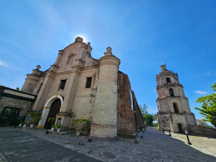 亞松森聖母教堂全貌