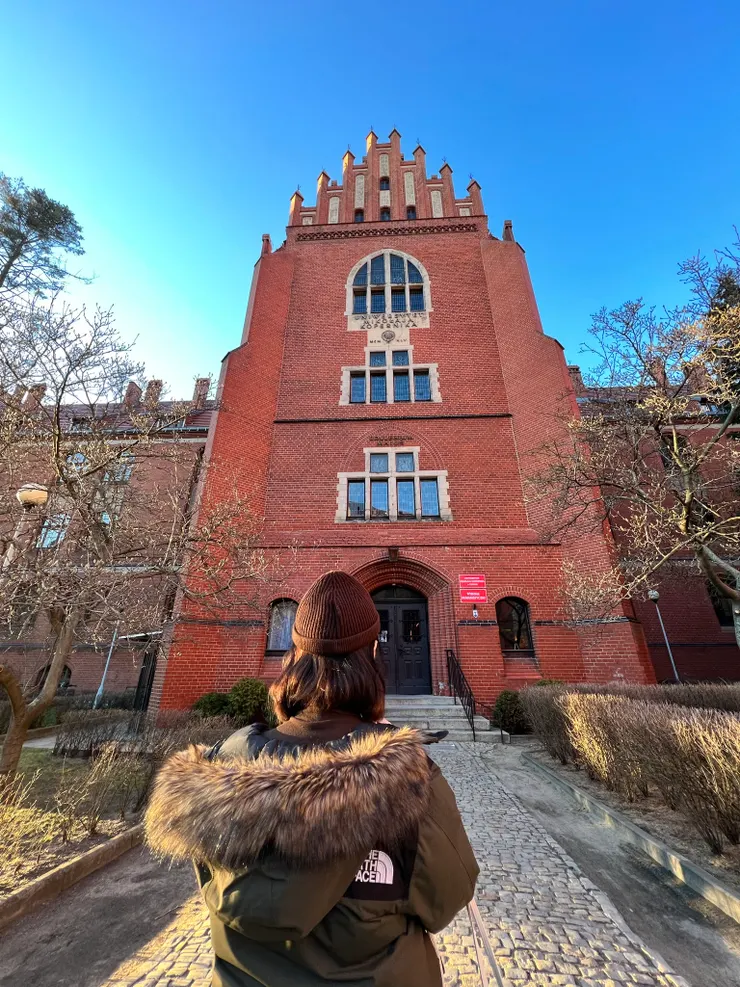 在Toruń老城裡上學