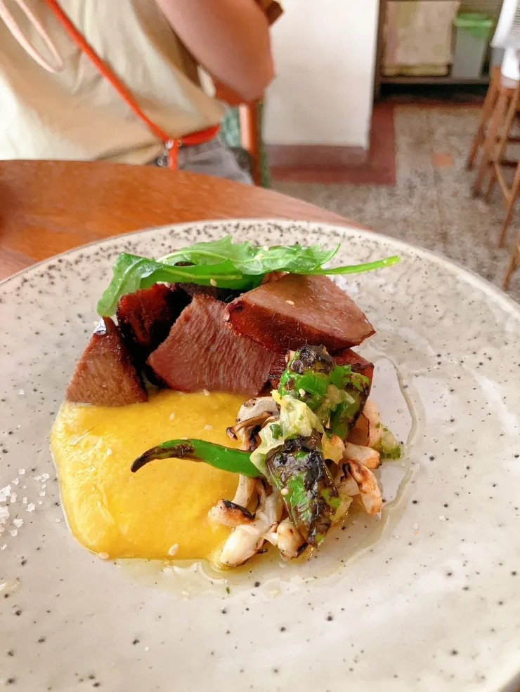 黃牛舌非常軟嫩~搭配玉米醬更加蹦出新滋味!