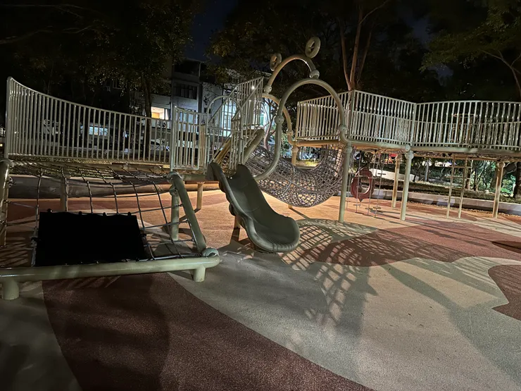 第二個溜滑梯,很漂亮