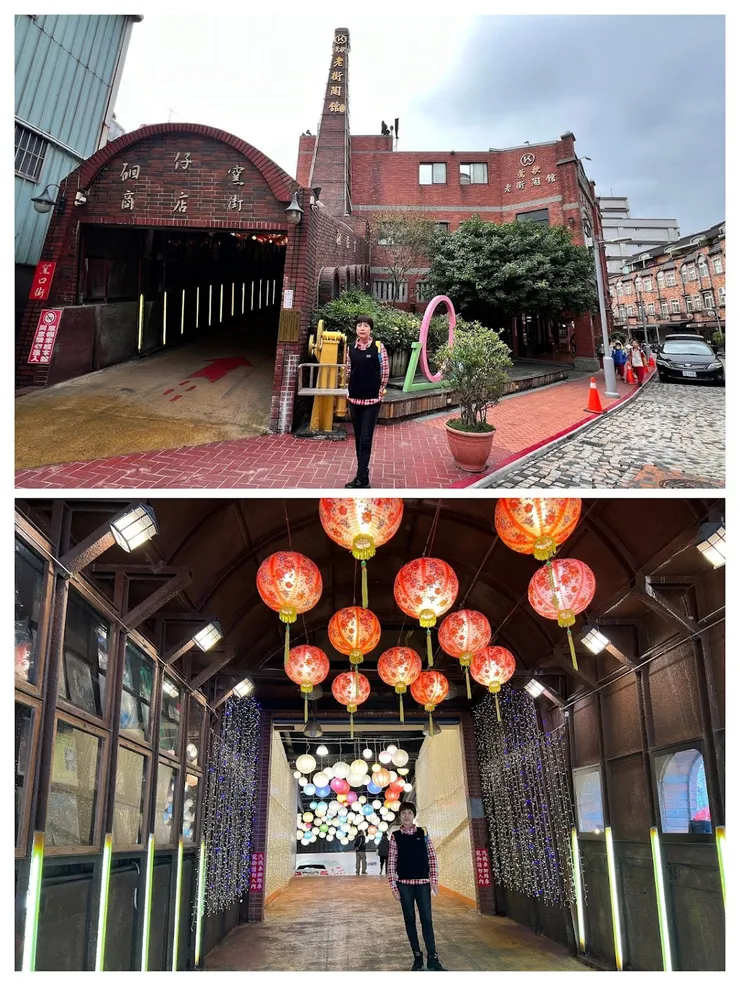 展場往一樓的隧道和報時煙囪