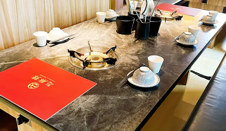 桃園青埔美食【怎麻辣頂級鴛鴦火鍋】麻辣鍋推薦