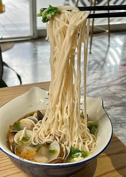 *(西屯美食)瘋拌麵~五大堅持麵食好吃又安心!椒麻牛肉麵超好