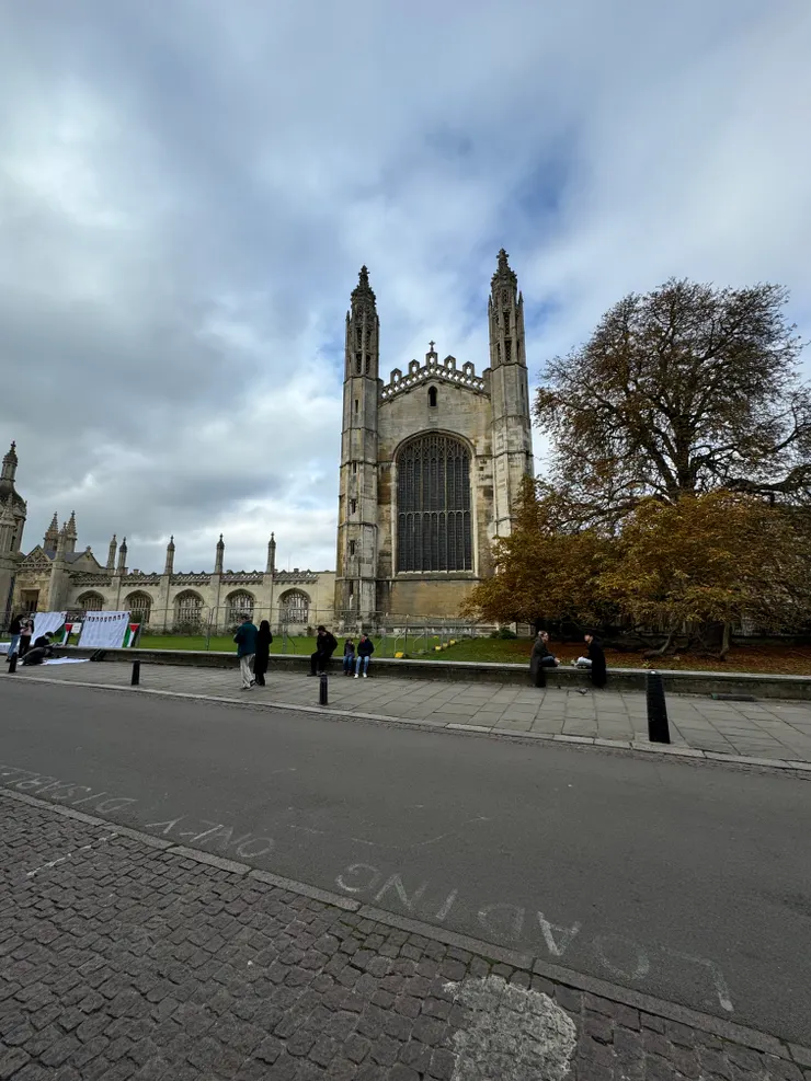 31學院的外觀經過31學院繼續往前走