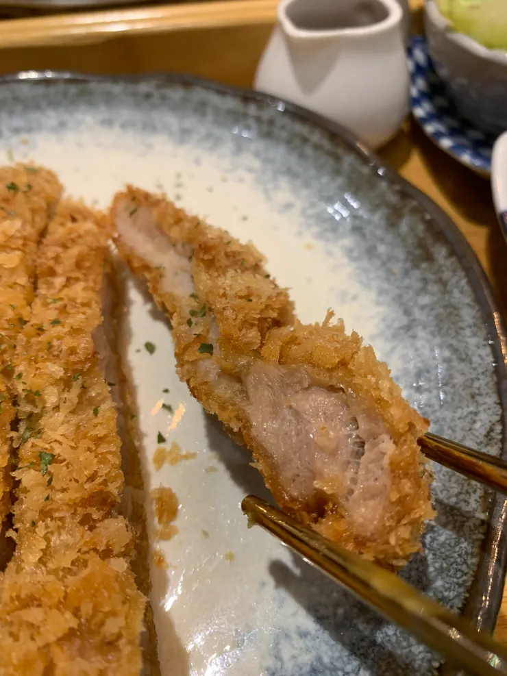 香、酥、軟、多汁的炸豬排