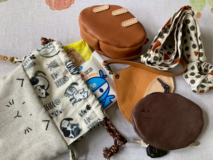 麻雀雖小五臟俱全!發覺外出小物也能裝蠻多的!