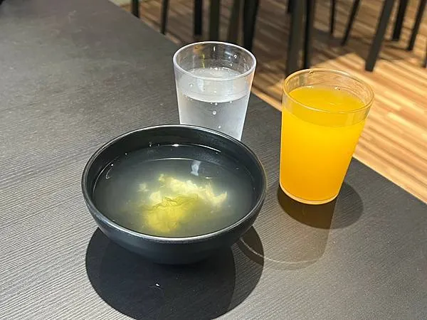 (中原美食)上癮食板屋~超夠味鐵板套餐現點現炒~雞豬牛海鮮通