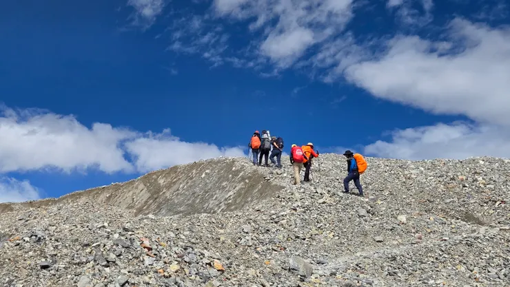 不要懷疑，我們的確是走在冰川上。
