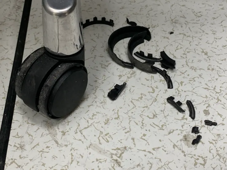 人體工學椅椅輪維修