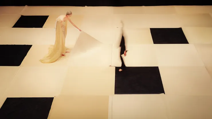 對張玹而言，每一個行動，都能成為藝術創作，也是他對聲音認知最初的起點。圖為將在2026衛武營國際音樂節演出的張玹新作《眾人協奏曲》。（攝影／李佳曄）（攝影／李佳曄）