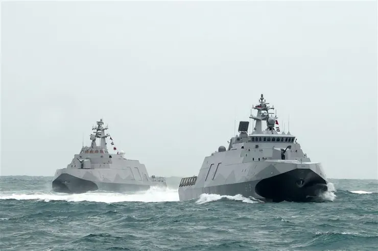 塔江艦,沱江艦於海上操演〈臺灣國防部網站〉