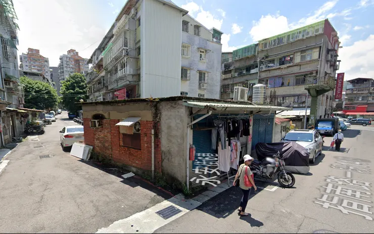 指南路十四巷與永安街六巷口的磚造屋