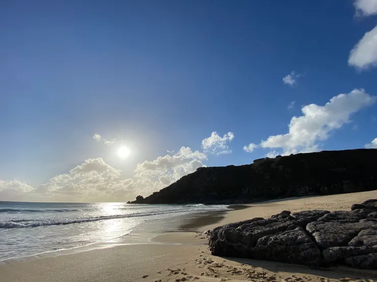 Porthcurno beach波斯科諾海灘海景