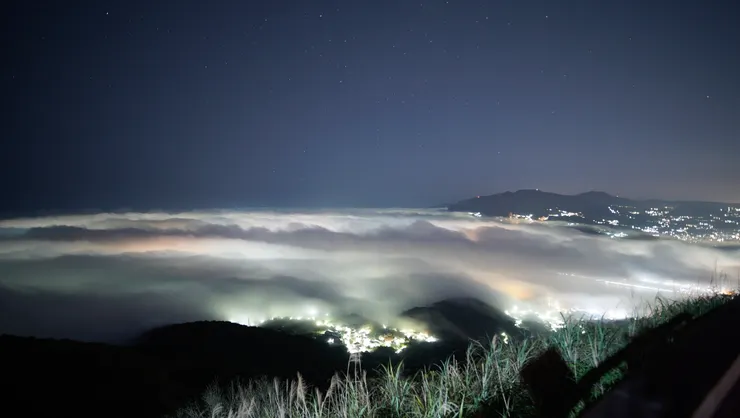 淡水河口琉璃光雲海