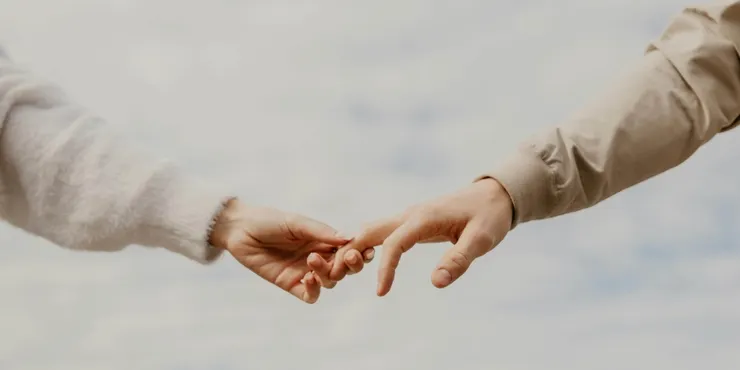 探索現代多元交友模式：從約會網站、包養文化到實戰聊天技巧全解析