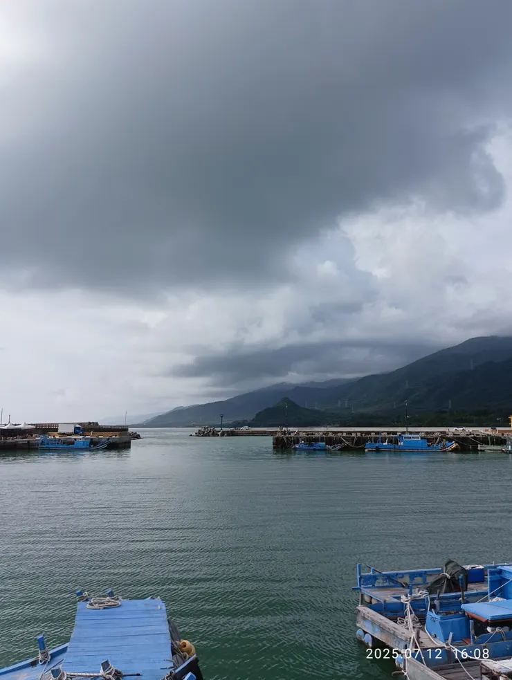 人剛到時的海口港