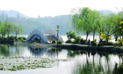 南宋臨安，即今天杭州，不少評論認為杭州美景令官員安於逸樂。(網上圖片)