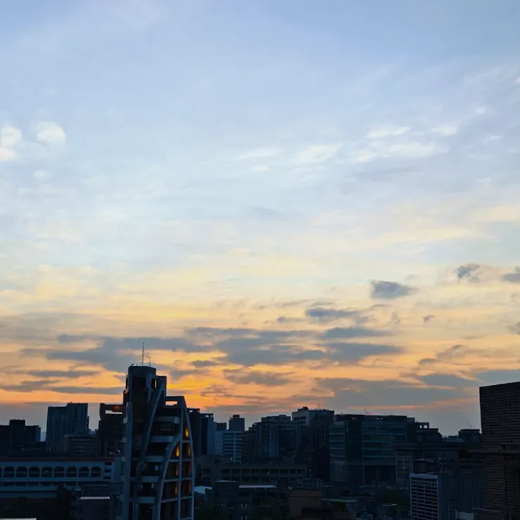 下班時拍到的天空