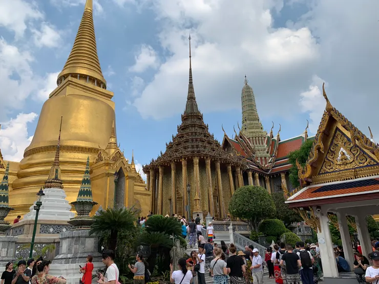 大皇宮是曼谷知名地標景點，人潮會有點多