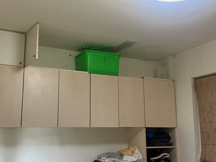 四樓鄰居傳來的漏水照片