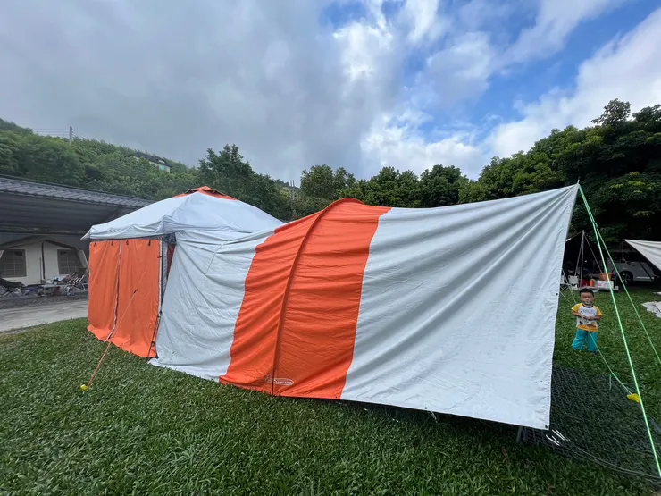 側拍一下，烏雲別來。