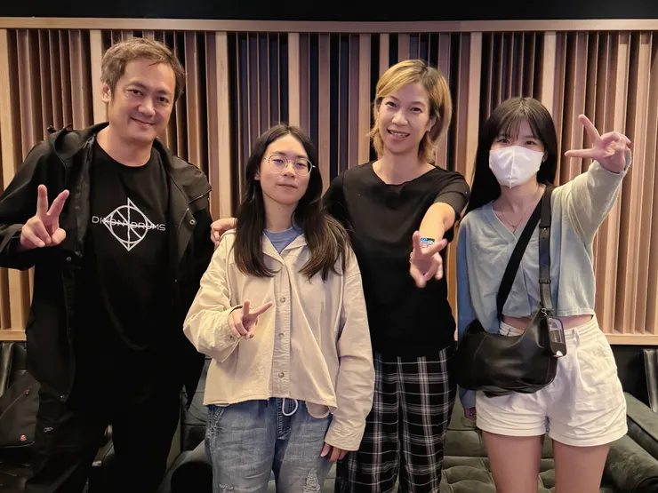 雅維‧茉芮在師大的同學：橘子（長笛）、盈潔（琵琶）