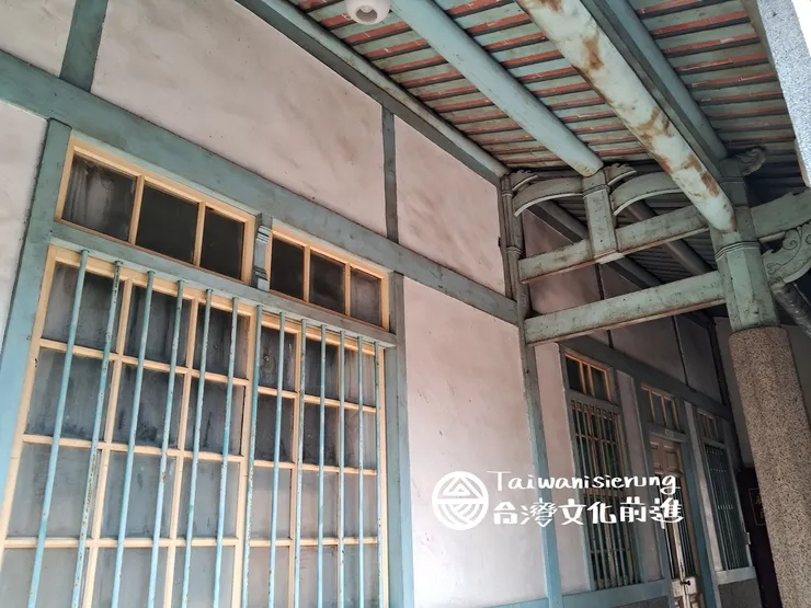 採集地點:台南白河碧雲寺的附屬建築,包含步口多邊柱、蝦尾插、和式窗。