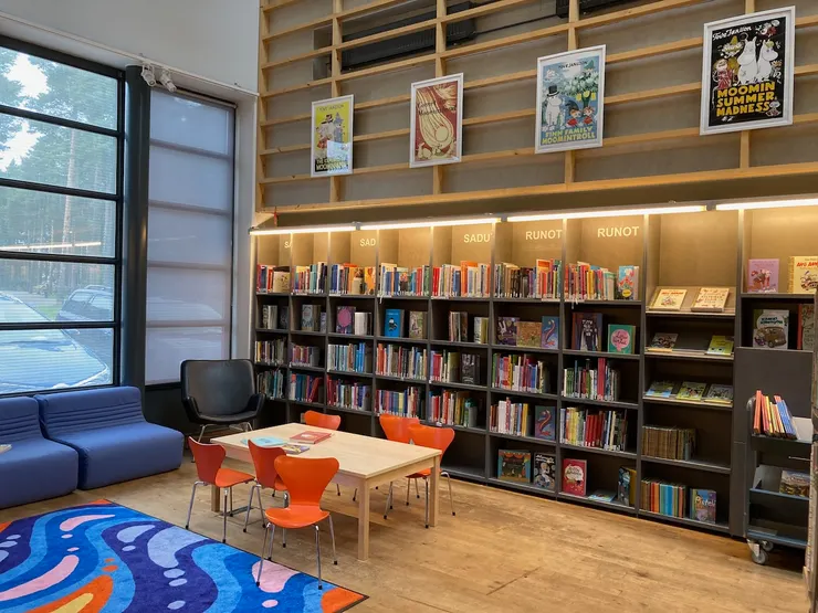 赫爾辛基東區Vuosaari圖書館的童書區