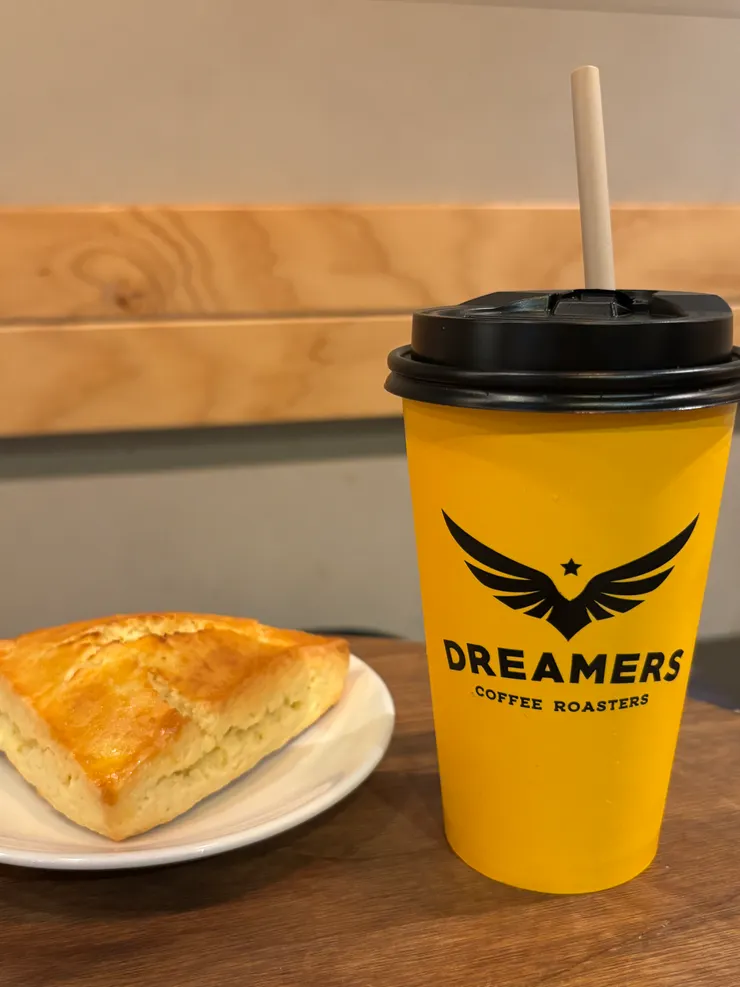 Dreamers Coffee Roasters 微風復興｜肉桂栗子拿鐵 & 鮮奶司康