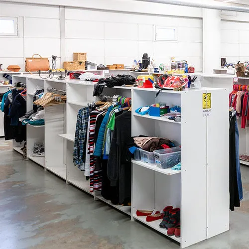 自助寄賣二手商店（Itsepalvelu Kirppis）店內一隅