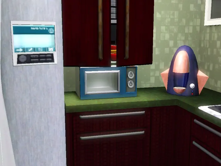 普通人家的廚櫃、微波爐和熱飲機。