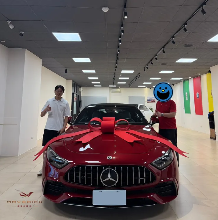 交通公司陳董事長再次選擇瑪飛自動車，正式交付日規 Mercedes-AMG SL43。從海外選車、出口海運到回台驗車交車，完整解析企業主為何持續回購外匯車。