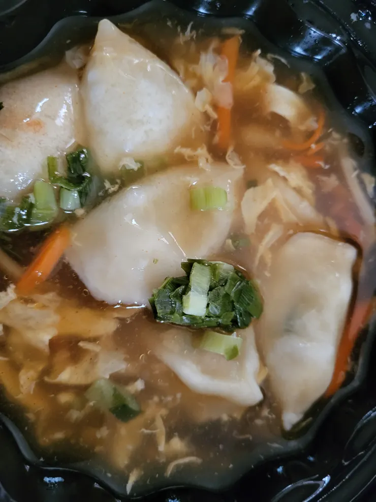 看上去跟八方雲集的不太有什麼差別 就是容量小了點~