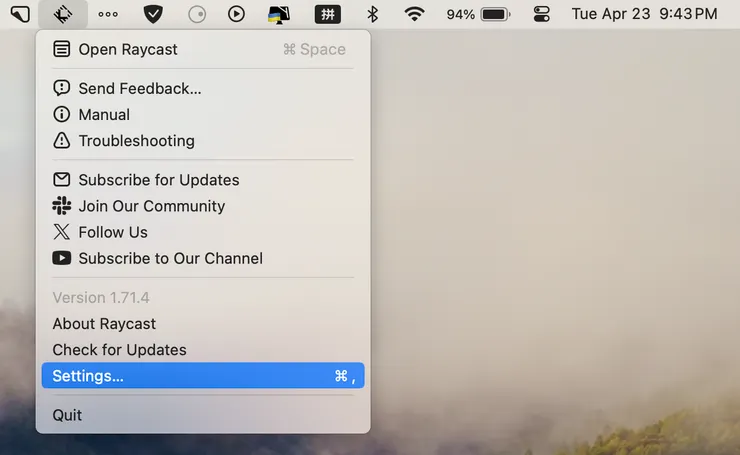 桌面右上角的 Raycast 圖示按下右鍵後也可以選擇設定（Settings）
