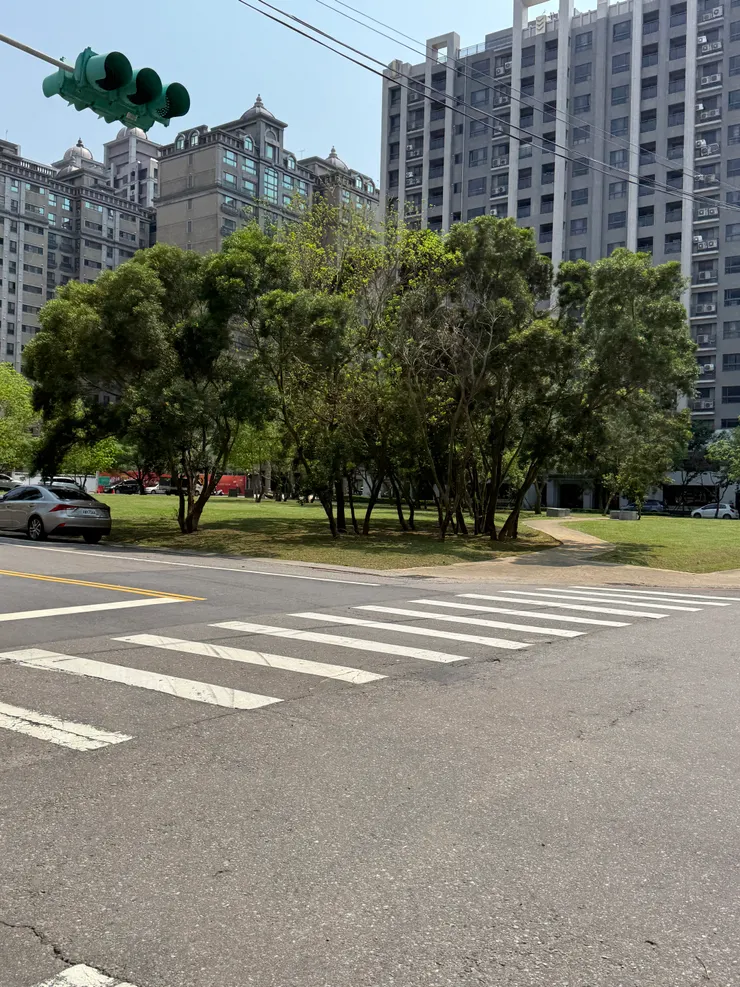 2026/04/10 走路回辦公室的風景