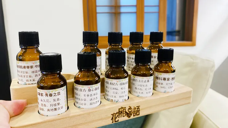 台北泰式按摩推薦【花廂鳥語】精油按摩，五行精油│泰式按摩推薦（預約制）