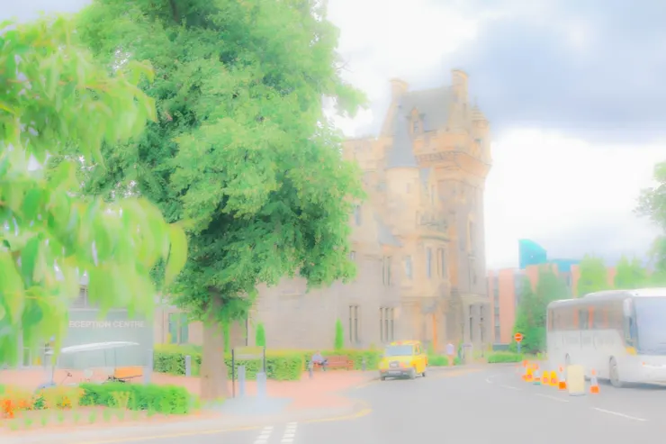 愛丁堡大學中的波洛克宿舍區(Pollock Halls of Residence)一景