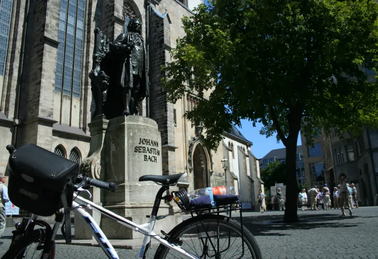 我的單車與聖湯瑪斯教堂(2009夏天)