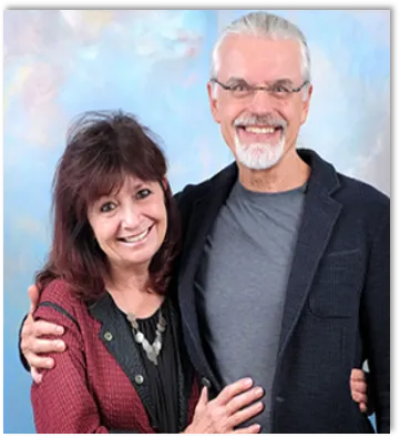 左為Maria Thoms，右為Rick Roberts