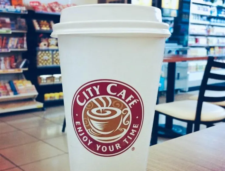 某日在小七喝咖啡時，看杯子腦中浮現的故事