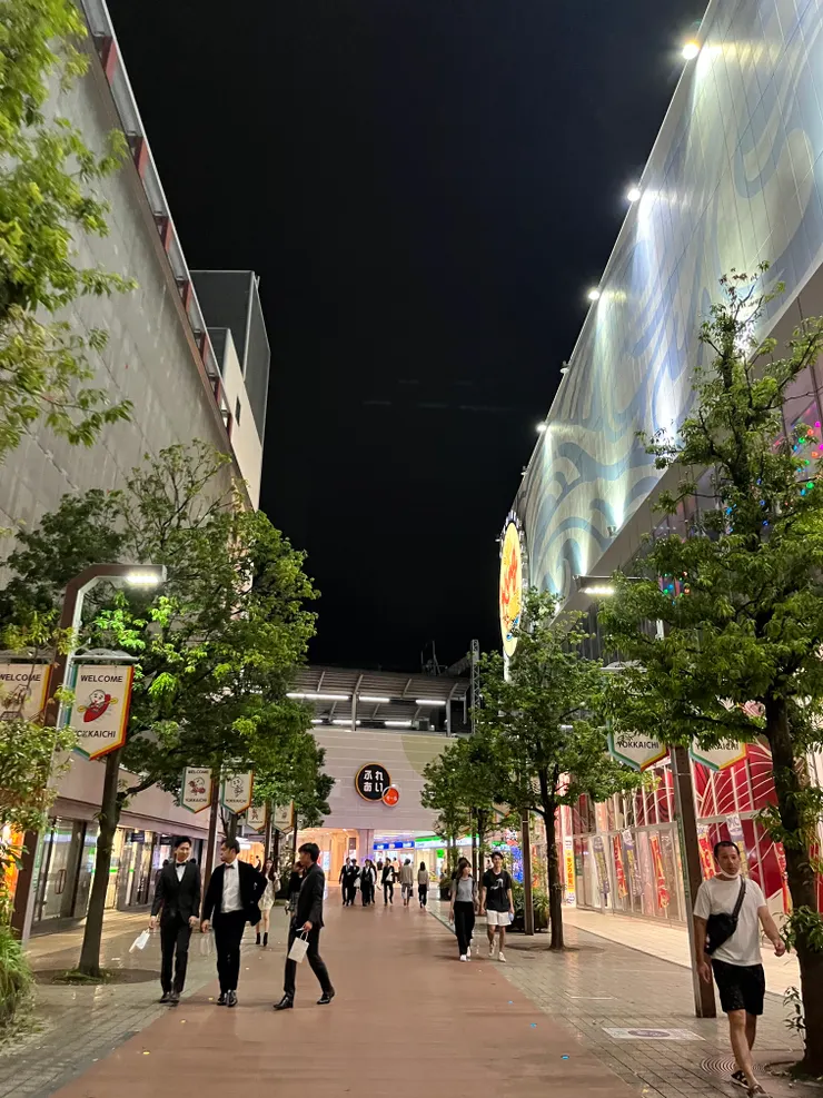 車站人潮也就這樣了